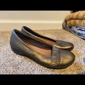 Clark’s size 10 flats